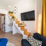 D52 - Businessapartment --- 2 Minuten Vom Flughafen Entfernt Appartement