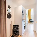 D52 - Businessapartment --- 2 Minuten Vom Flughafen Entfernt Dresden