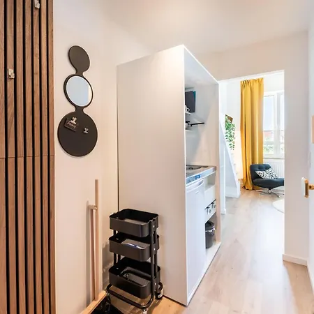 D52 - Businessapartment --- 2 Minuten Vom Flughafen Entfernt ドレスデン