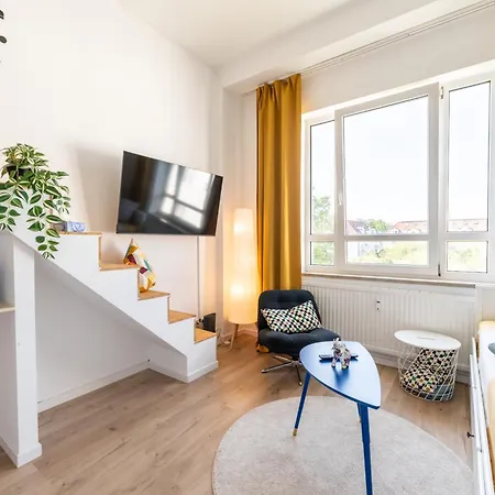 D52 - Businessapartment --- 2 Minuten Vom Flughafen Entfernt