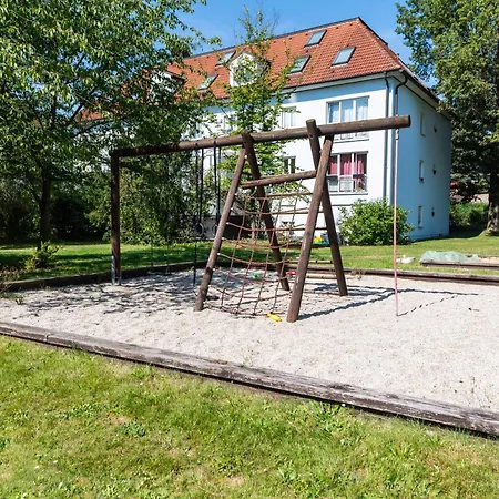 D52 - Businessapartment --- 2 Minuten Vom Flughafen Entfernt