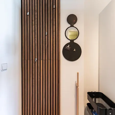 D52 - Businessapartment --- 2 Minuten Vom Flughafen Entfernt Appartement Dresden